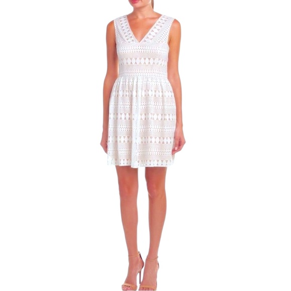 NWT ($268) BCBG Off White Lace Camielle Mini Dress 0 - Picture 8 of 13